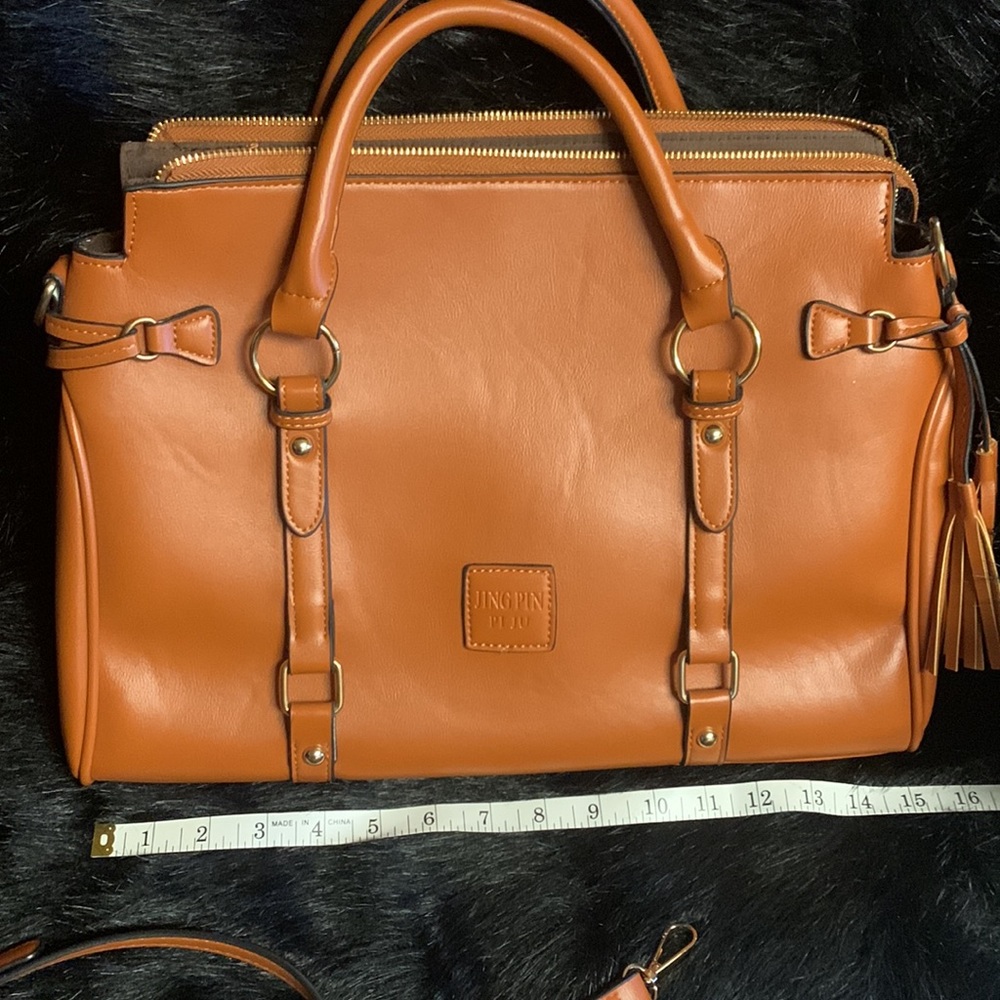 3 very nice purses all 3 for 20 - Picture 4 of 7